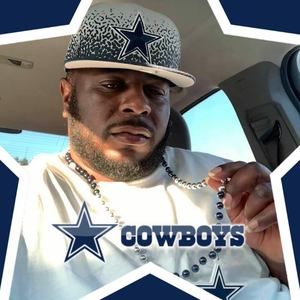 Meet your Posher, Derrick